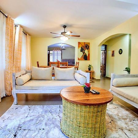 Diani Beach Gold Apartments Экстерьер фото