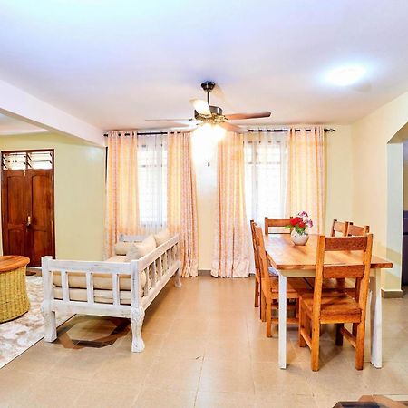 Diani Beach Gold Apartments Экстерьер фото