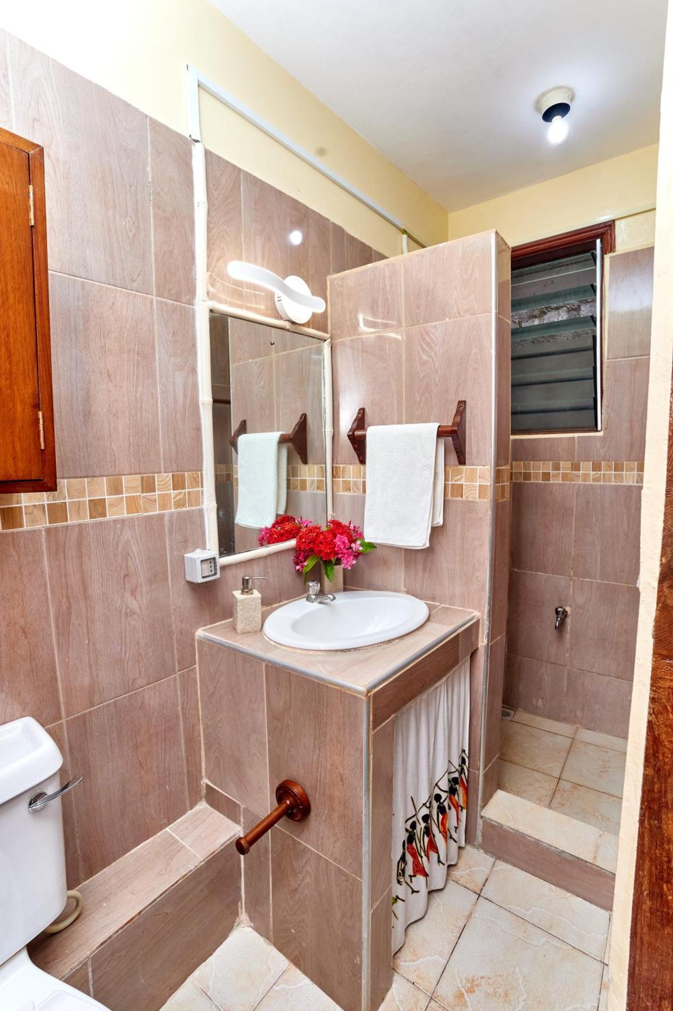 Diani Beach Gold Apartments Экстерьер фото