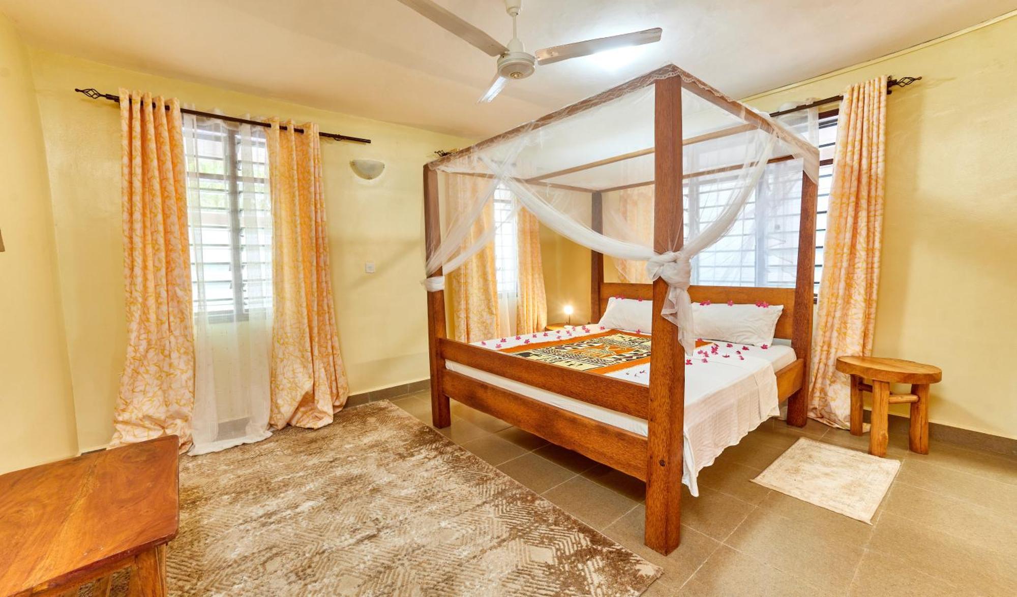 Diani Beach Gold Apartments Экстерьер фото