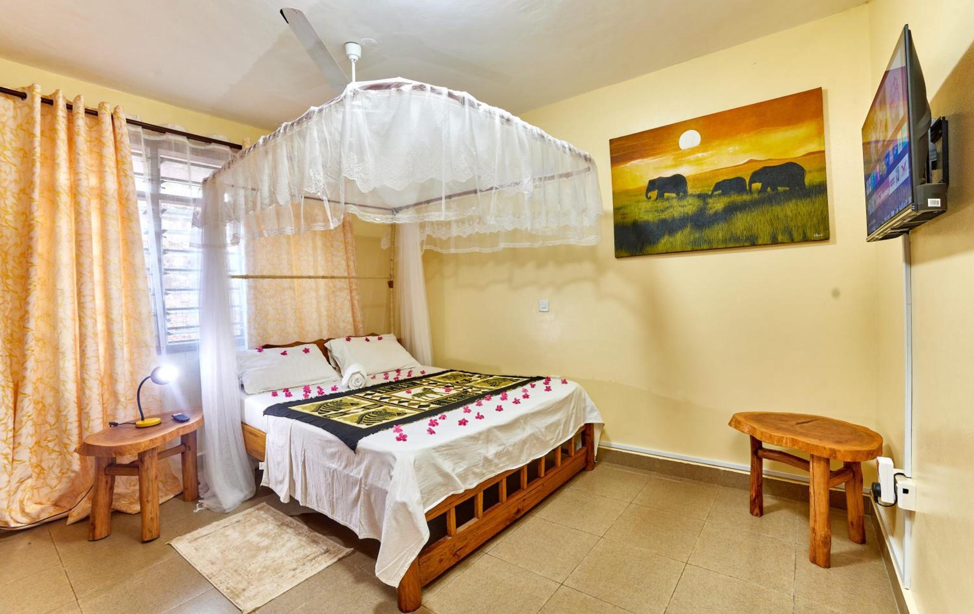 Diani Beach Gold Apartments Экстерьер фото
