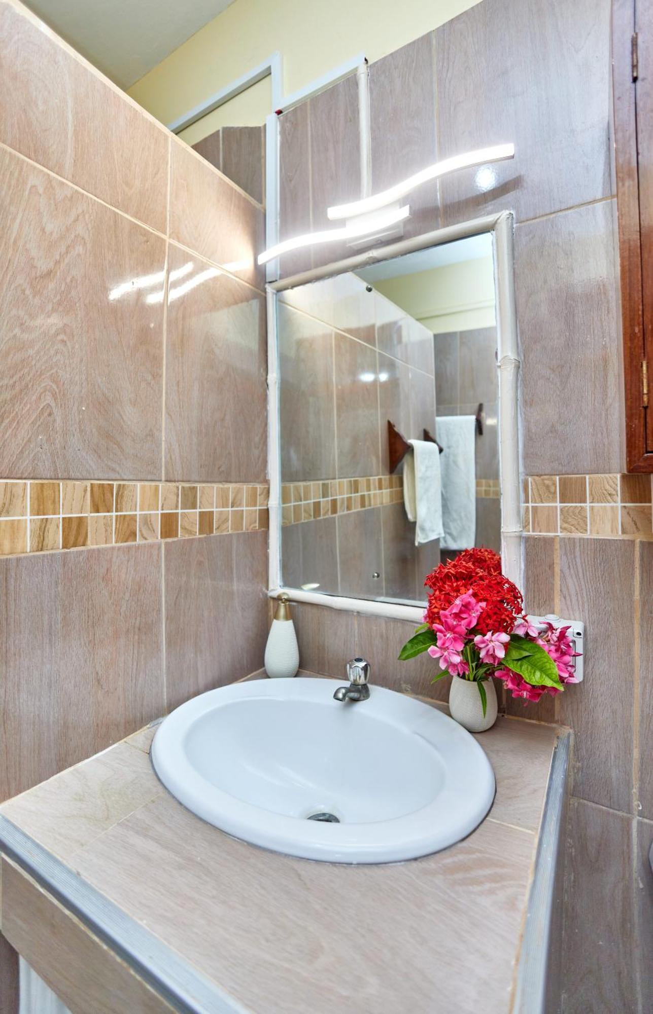 Diani Beach Gold Apartments Экстерьер фото